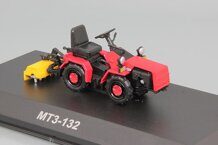 Трактор МТЗ-132 (Беларус 132), выпуск 94, красный